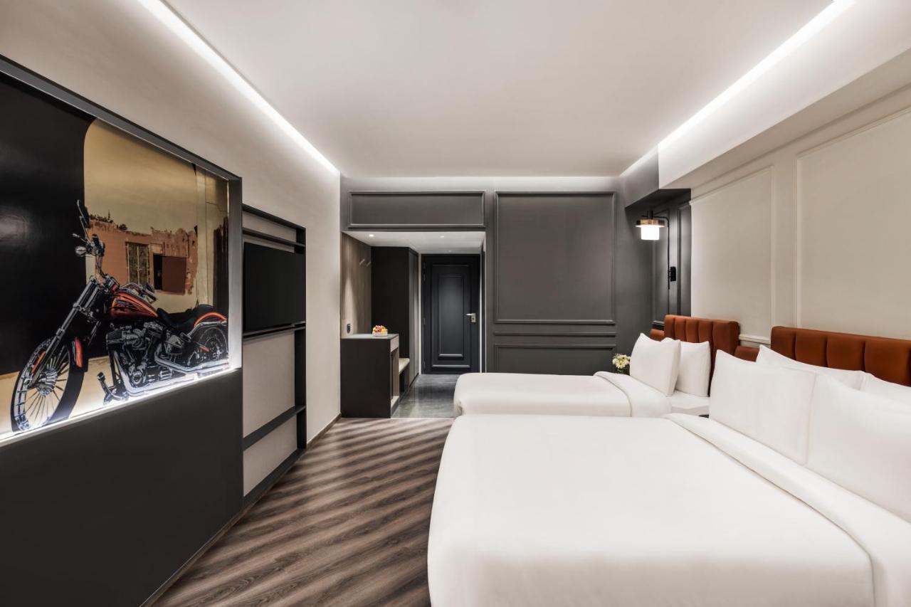 Ramada Encore By Wyndham Indore Nipania Exterior foto